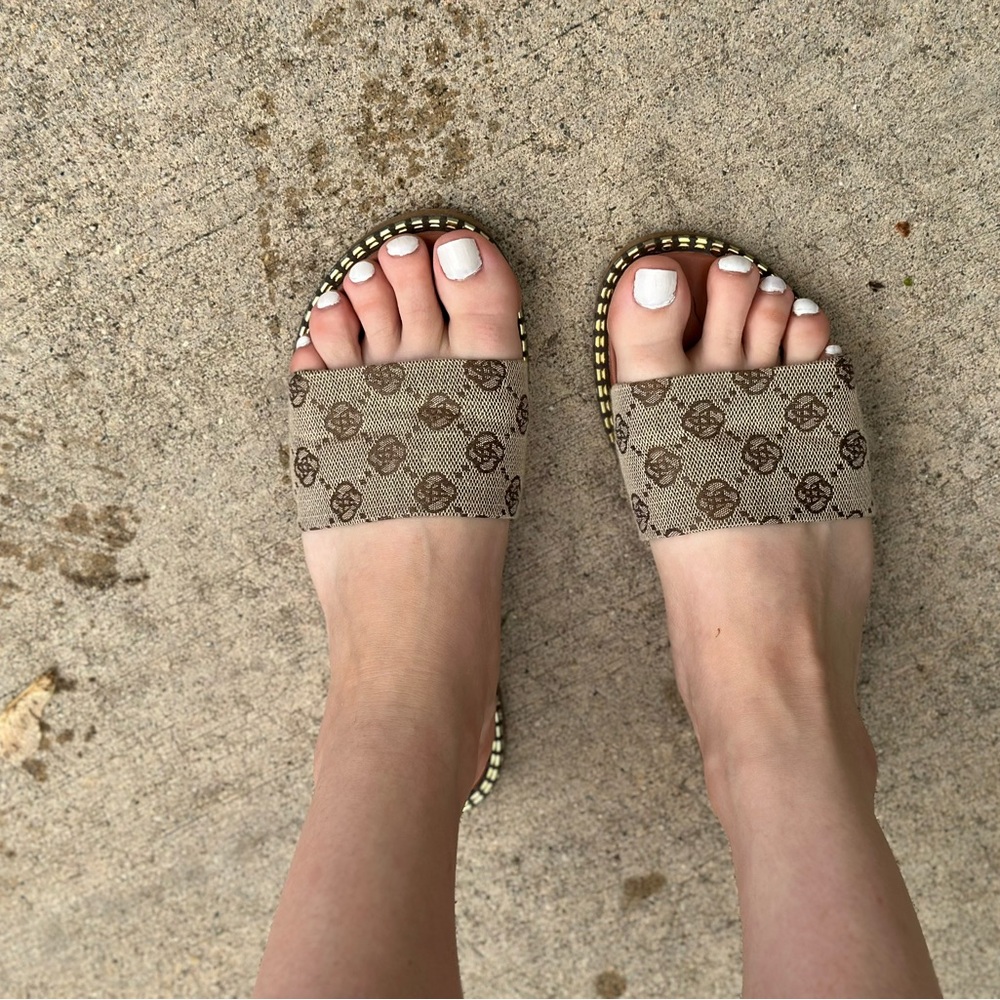 Sandals - Picture 2 of 2